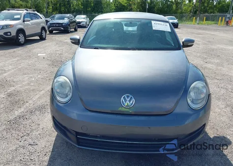 2012 Volkswagen Beetle 2.5L из США, поврежденный, VIN 3VWJP7AT8CM646760